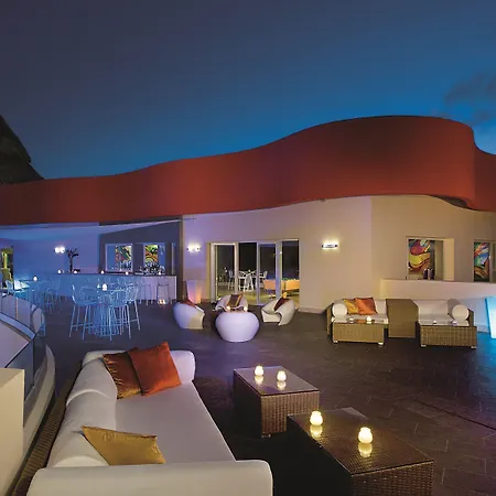 Breathless Punta Cana Resort & Spa (Adults Only)-3
